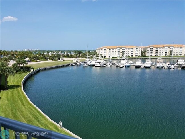 Photo - 12 Harbour Isle Dr W Condominio Unidad Ph02