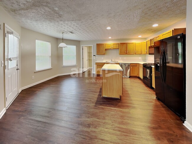 Photo - 3215 Deer Valley Dr NW