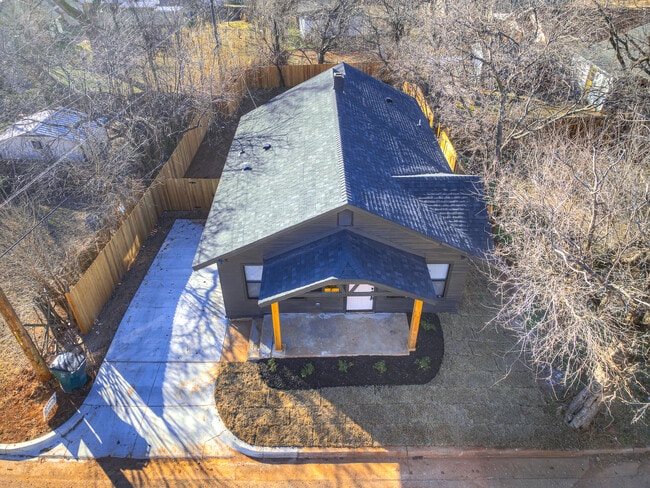 Photo - 3215 N Francis Ave