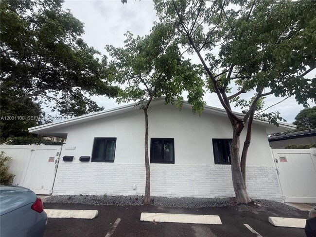 Photo - 1700 SW 20th St Unit A