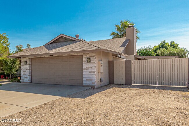 6243 W Cholla St