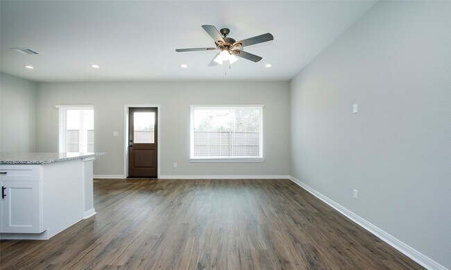 Photo - 14010 Longstreet Rd