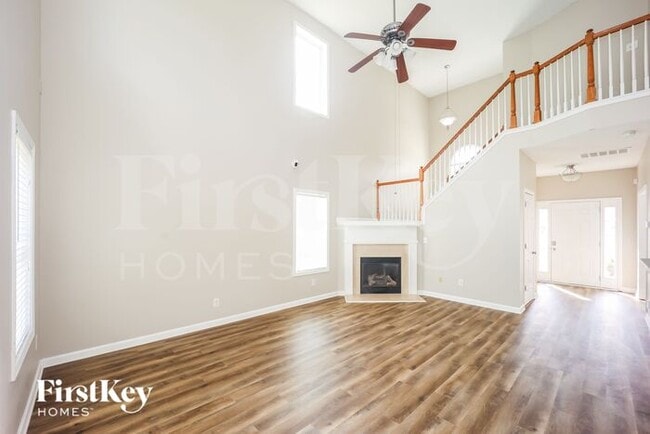 Photo - 25 Windsor Way