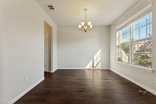 Photo - "Spacious 5-Bedroom Oasis with Granite Elegance and Hardwood Charm in Fort Worth!"