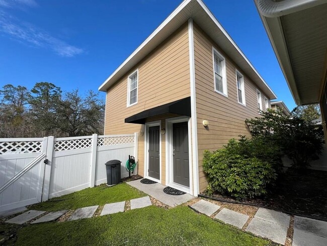 Photo - 14541 Cotswolds Dr