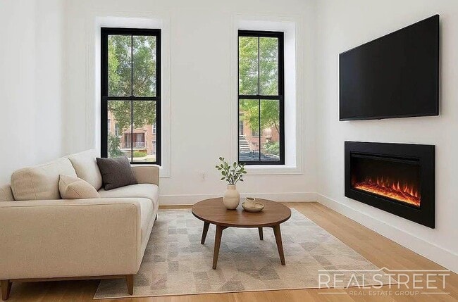 Building Photo - Brand New 2 Bed in Bed Stuy Brownstone! Rental