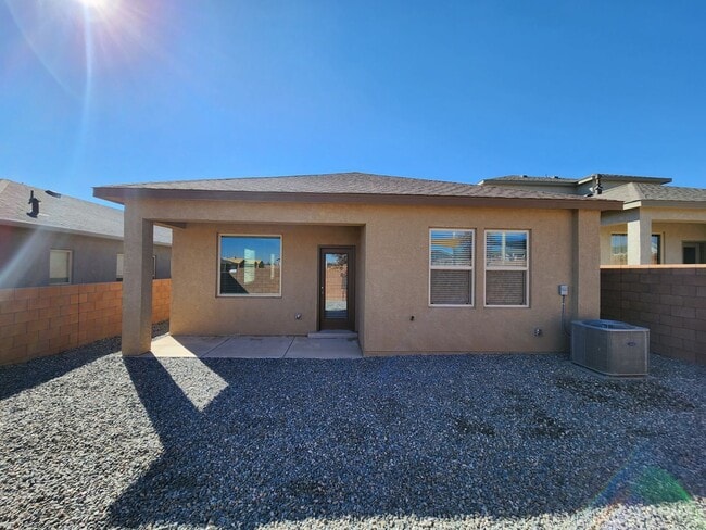 Photo - Beautiful 3br 2ba in the South Valley!