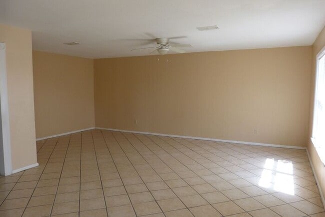 Photo - 3 bedroom 1 bath home.