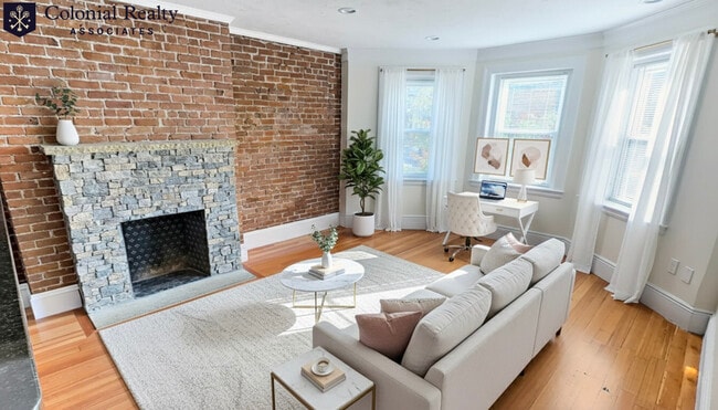 Photo - 1616 Beacon St Unit 2