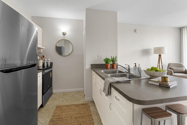 2401 Riverside Dr Unit 518-B