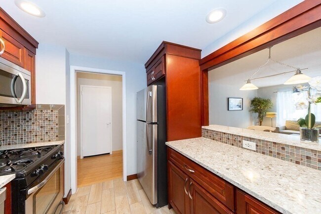 Photo - 22 Chestnut Pl Unit 114