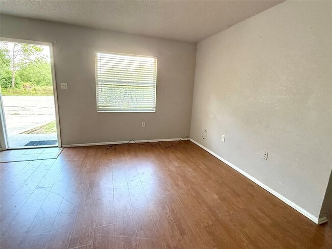 Photo - 3203 Astoria Ave Unidad 3201-3203