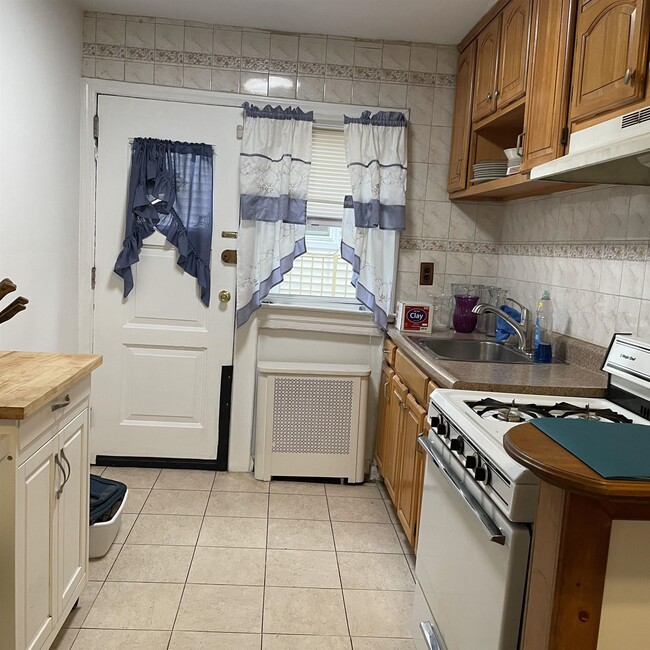 Photo - 16 Kelly Pkwy Unit 1