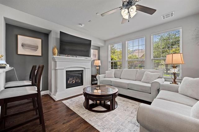 Photo - 7928 Pam St