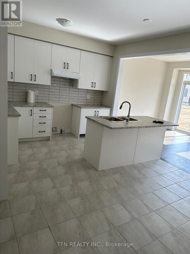 Photo - 16 Lilac Cir