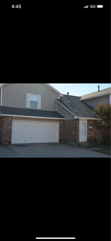 Photo - 921 Rambling Oaks Dr Townhome