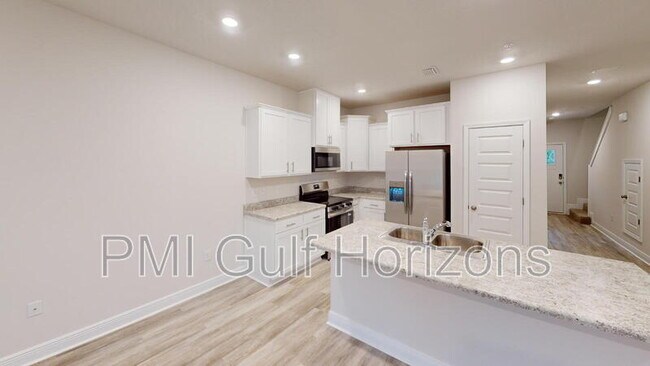 Photo - 710-E Giese Ln