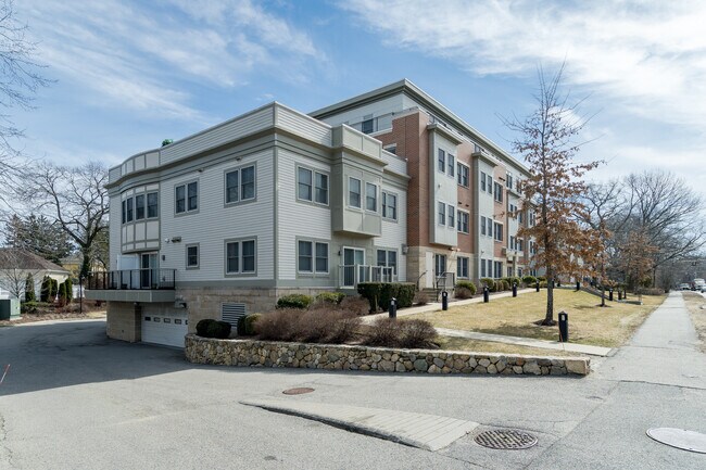 Photo - 321 Hammond Pond Pky Condo Unit 301
