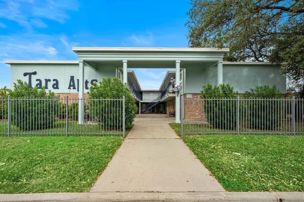 Photo - 932 7th Ave N Unit 6