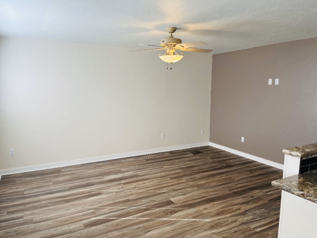 Photo - 614 N 14th St
