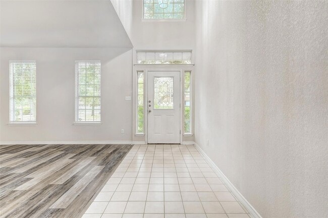 Photo - 13220 Darwin Ln