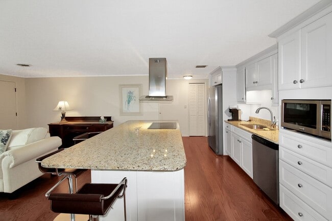 Photo - Sorrento East Annual Pool Home for Rent