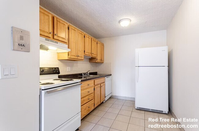 88 Gardner St Unit 12