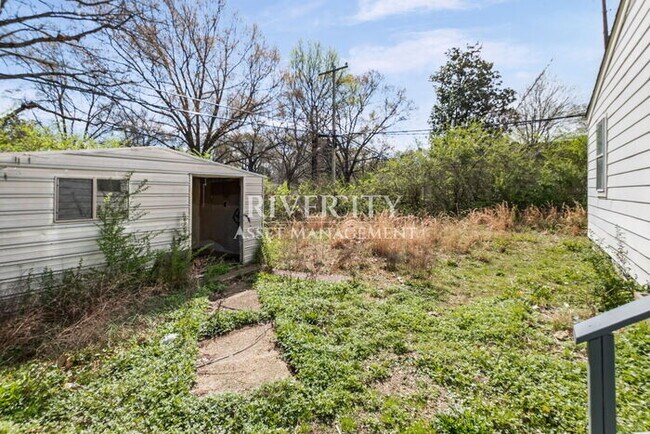 Photo - 3240 Boxdale St