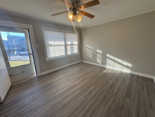 Photo - 2 Bedroom Rental Available on Sunset!