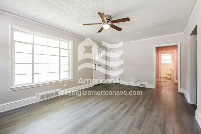 Photo - 737 N Vernon St