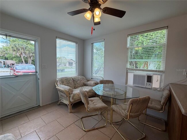 Photo - 8513 Herbison Ave