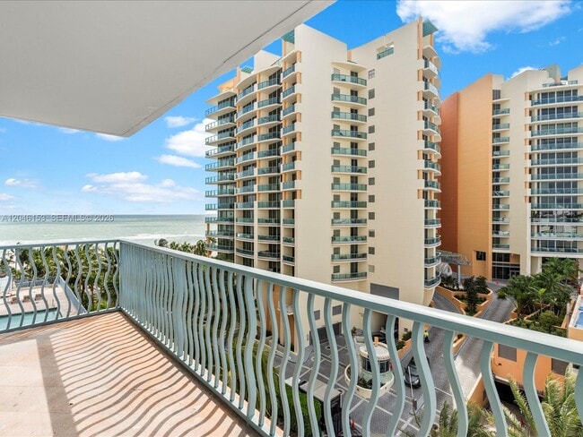 Building Photo - 1500 Ocean Dr Unit 708