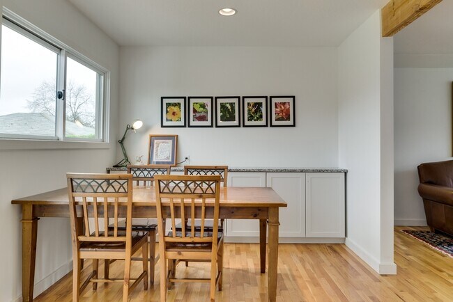 Photo - 5005 NE Mason Ct