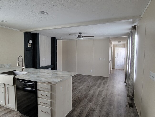 Photo - 66 Borman Ave