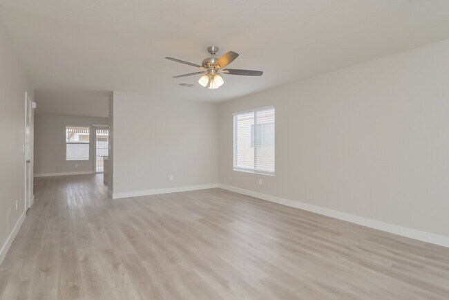 Photo - 705 Orchid Tree Ln