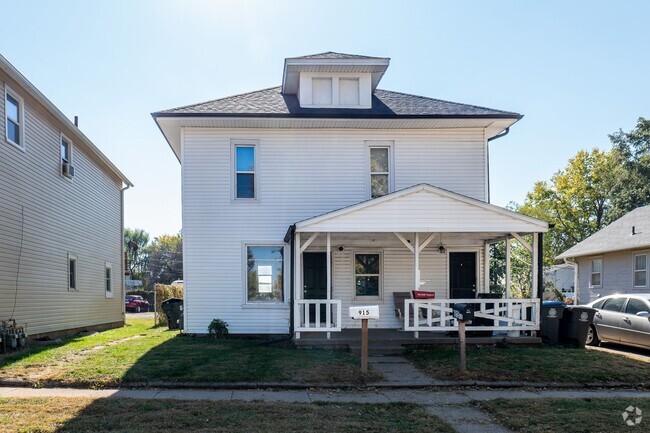 Building Photo - 915 Avenue D Unit #1 Rental