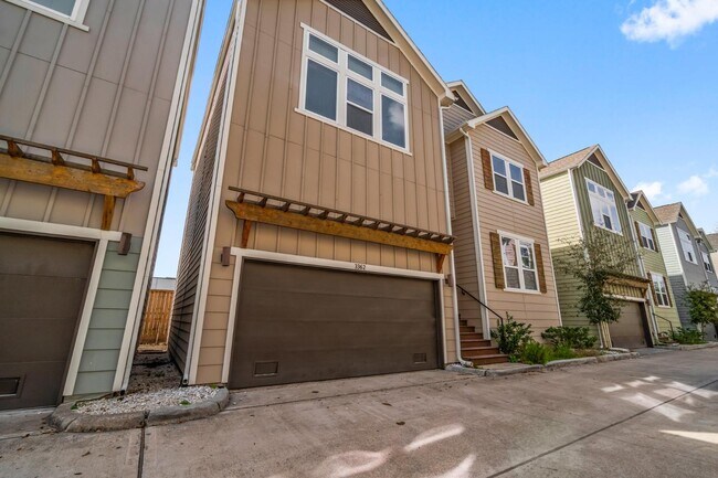 Photo - 3362 Pinemont Dr