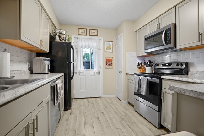 Photo - 207 Granberry St