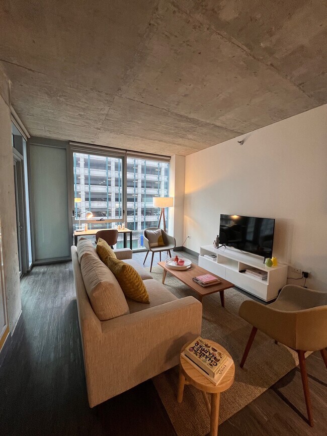 Photo - 70 W Madison St