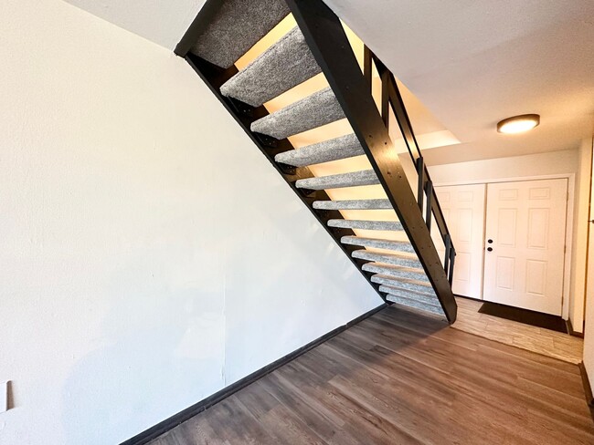 Photo - Rare rental opportunity conveniently locat...