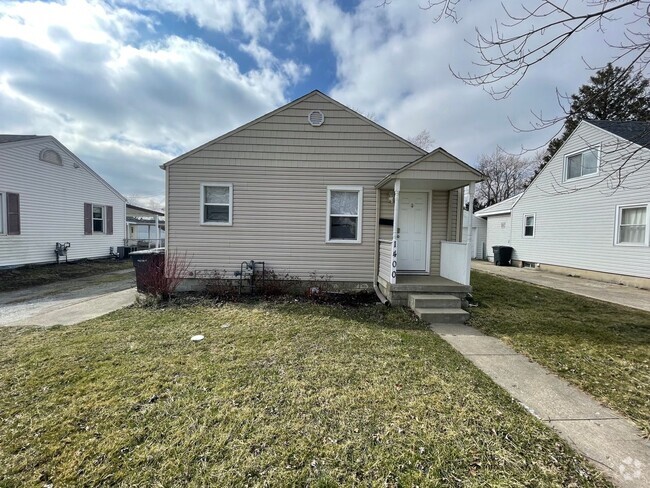 Building Photo - Remodeled 3 Bedroom Rental