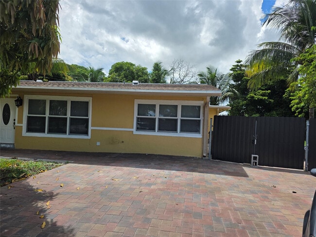 Photo - 4031 NE 8th Ave