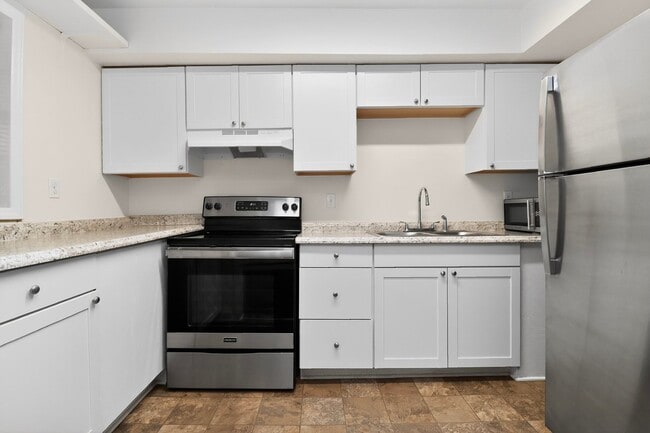 Photo - Lovely Two Bedroom Condo in Cotswold!