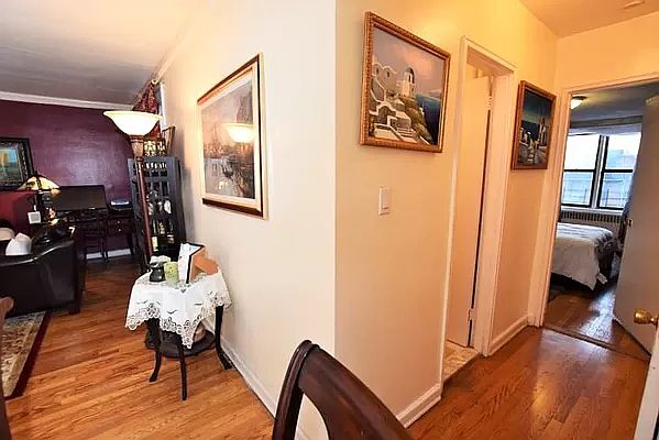 Photo - 90-11 35th Ave