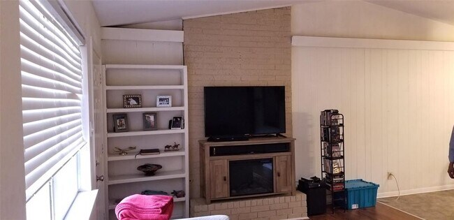 Photo - 2114 Ann Arbor Ave