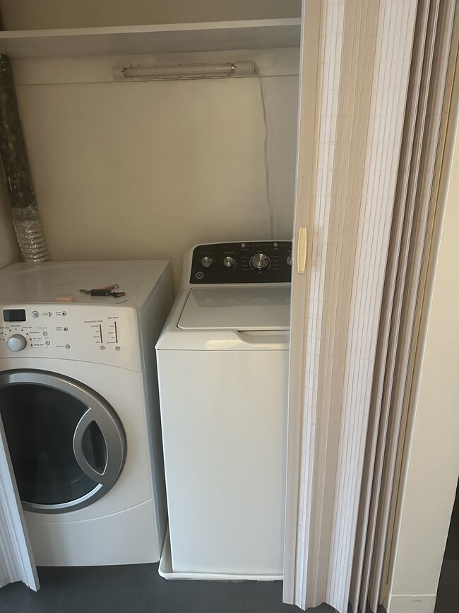 Photo - 421 Bethlehem Ct