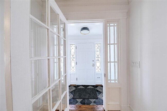 Photo - 310 Elmgrove Ave