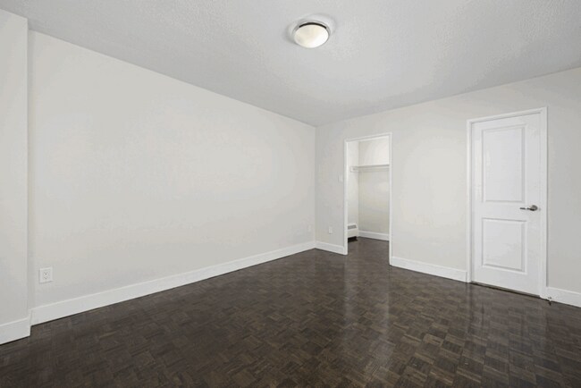 Photo - 2397 Finch Avenue W