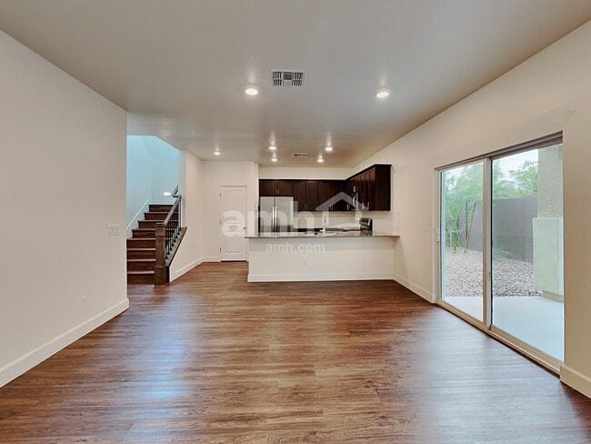 Photo - 661 W Bosal Dr