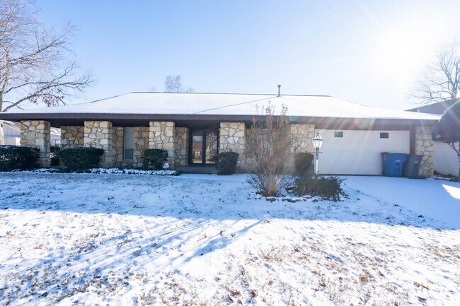 Photo - 3 Bed | 2 Bath in Central Tulsa!